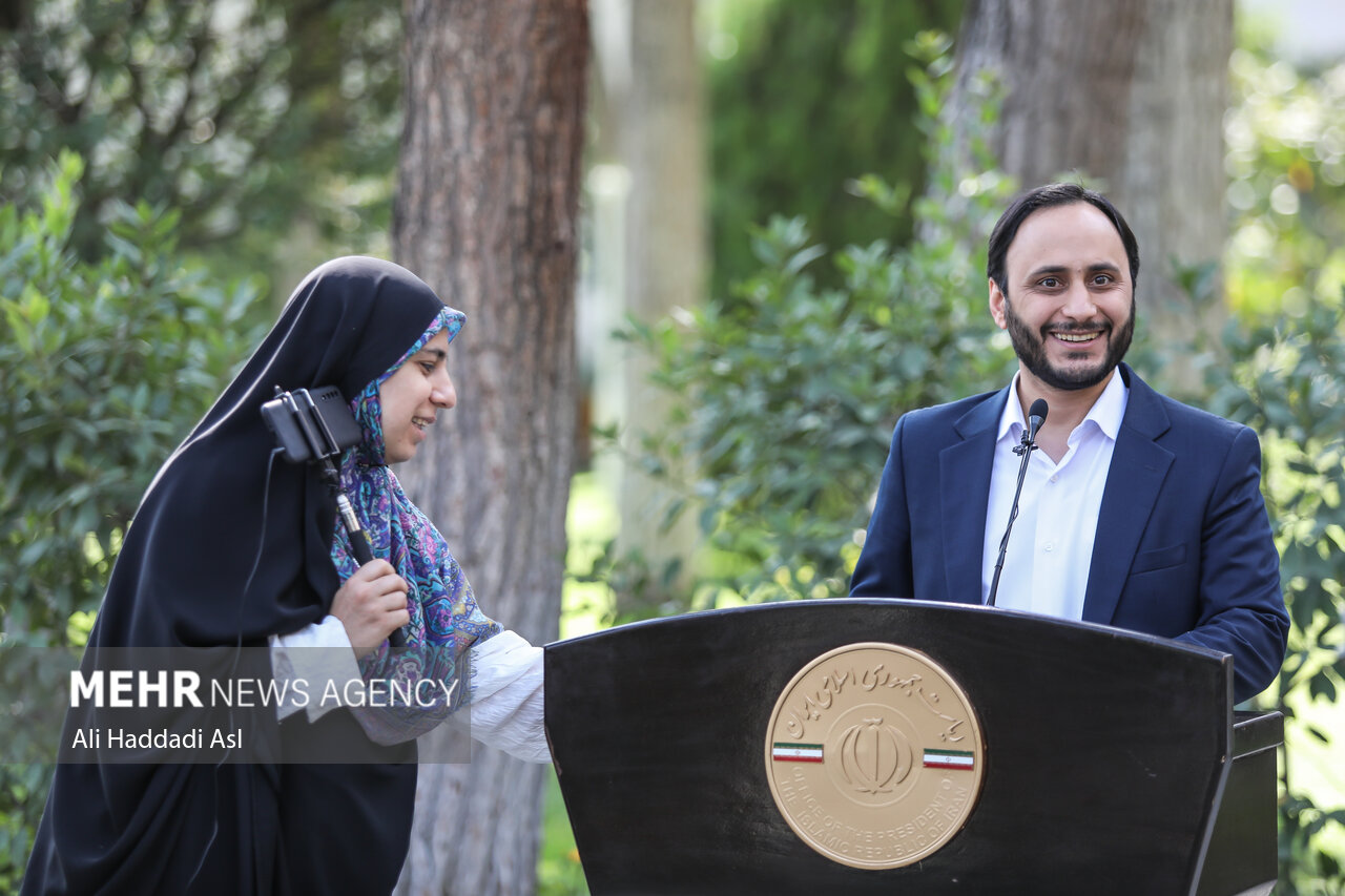 وزرای رئیسی در جمع خبرنگاران