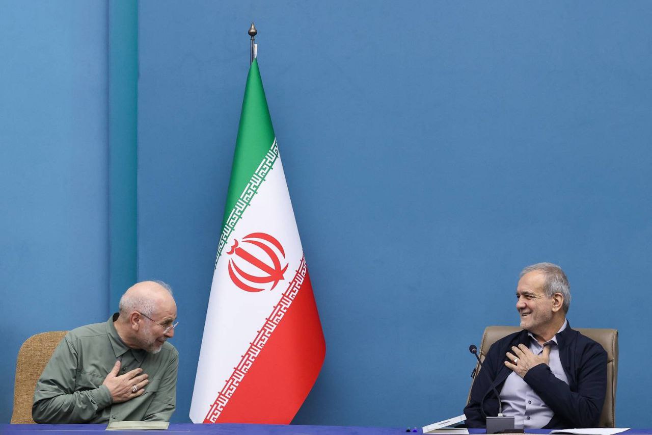  حضور قالیباف و پزشکیان در نشست با استانداران  