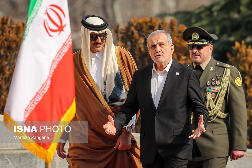 استقبال رسمی از امیر قطر