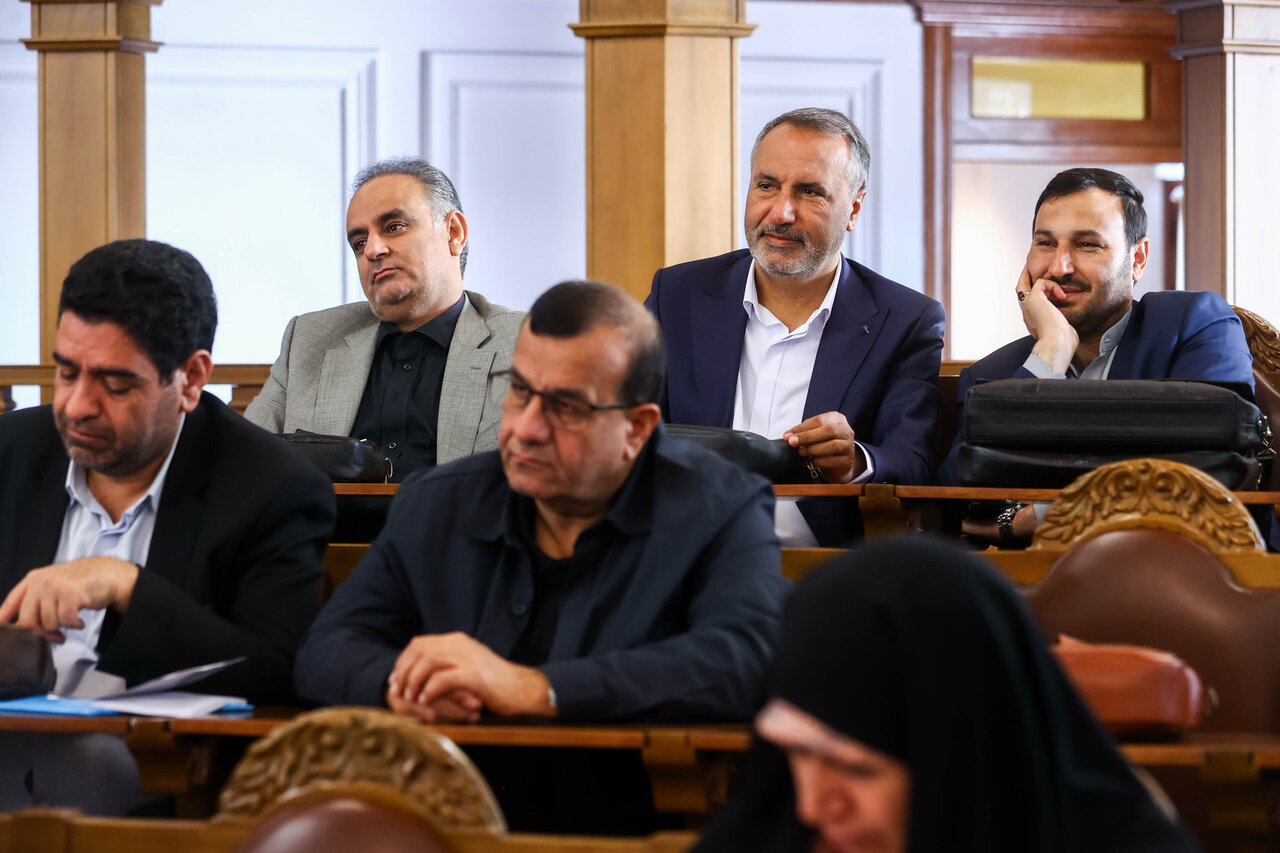 رئیس مجلس در همایش ناظران شورا‌ها