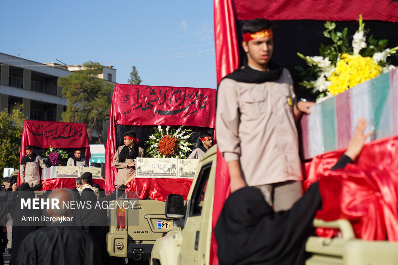 تشییع پیکر مطهر ۳۰۰ شهید گمنام دفاع مقدس در سراسر کشور