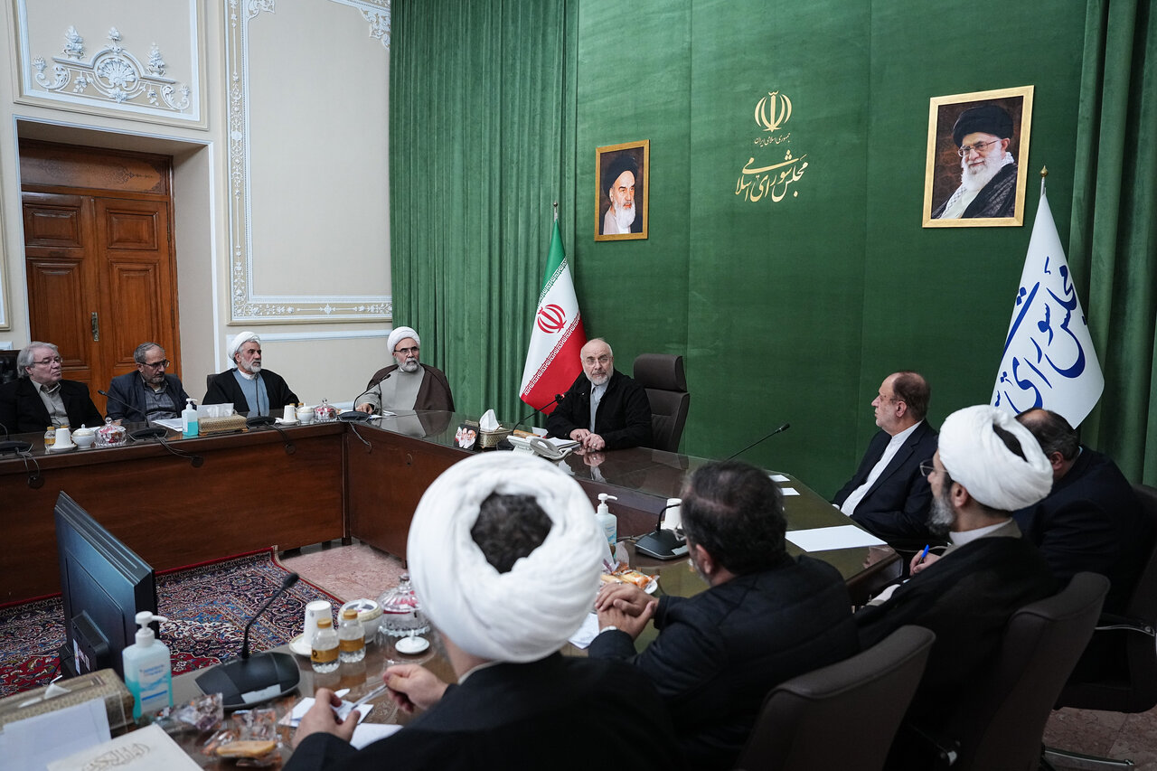 دیدار اعضای شورای هماهنگی یوم الله دهه فجر با قالیباف