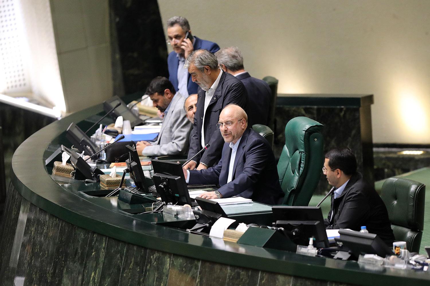 چهل و هشتمین نشست بررسی برنامه هفتم توسعه در صحن علنی مجلس