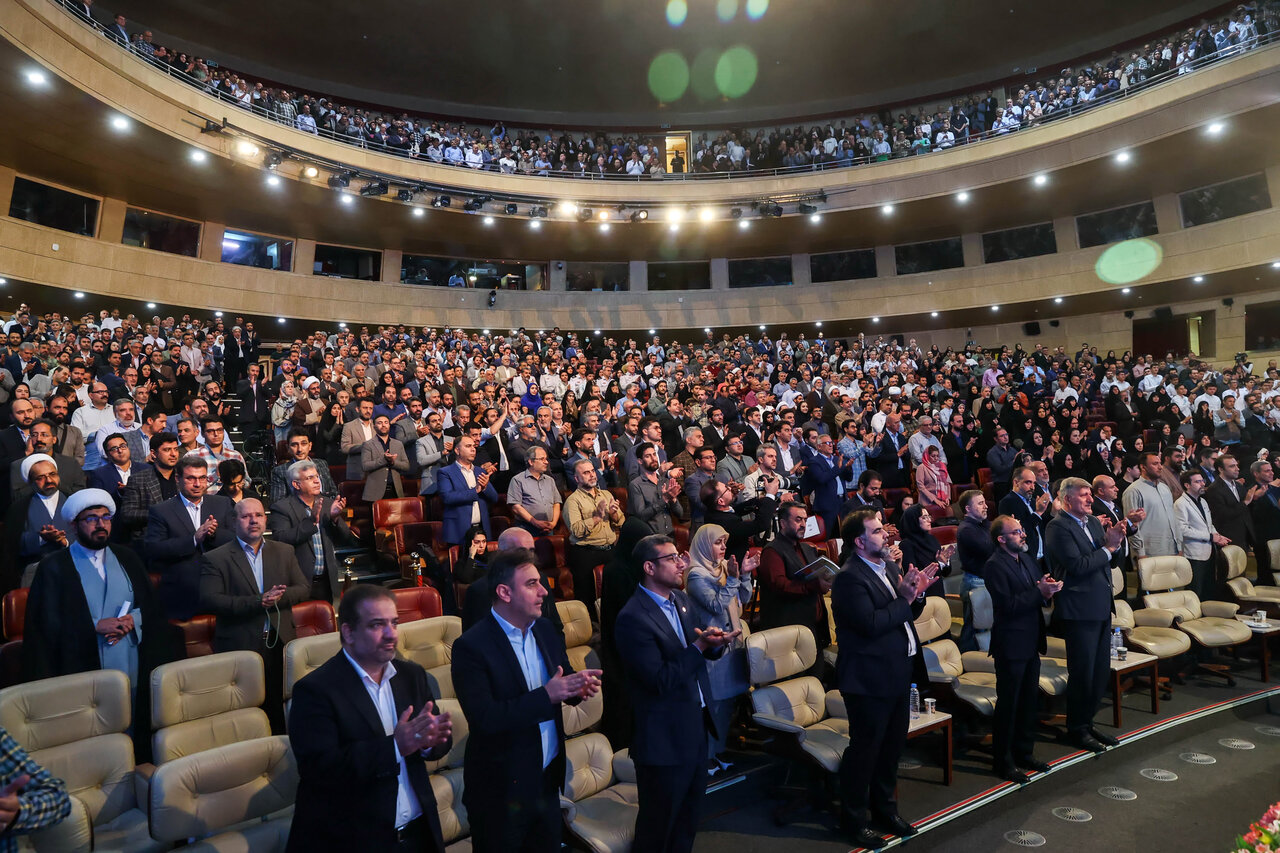  آیین رونمایی از مجموعه ۳۰ جلدی استعمارشناسی ایرانی با حضور قالیباف