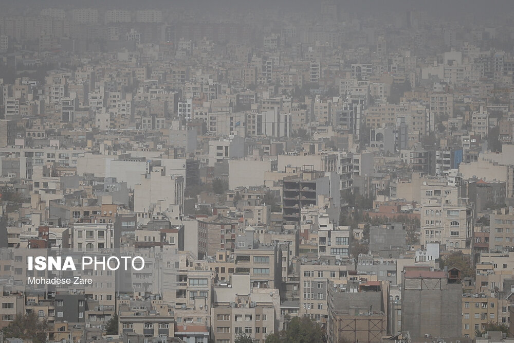 مشهد در محاصره گرد و غبار