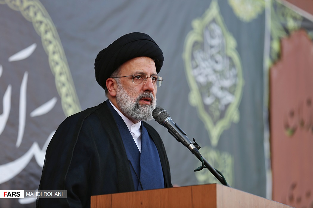 برگزاری مراسم شهادت امام صادق در میدان امام حسین