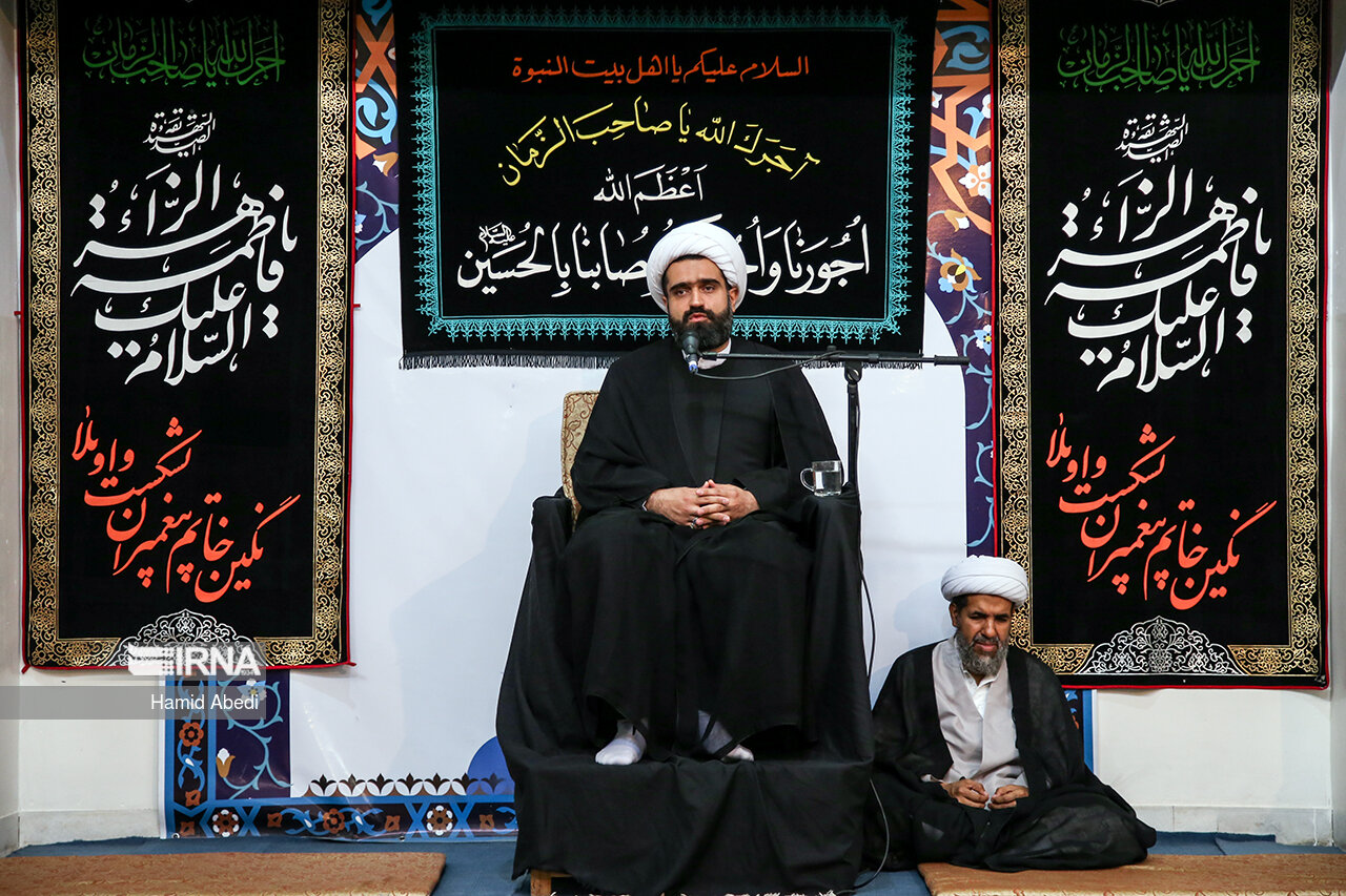 عزاداری دهه اول محرم در بیوت مراجع