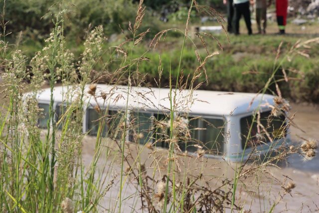 سقوط مینی‌بوس و ساینا 