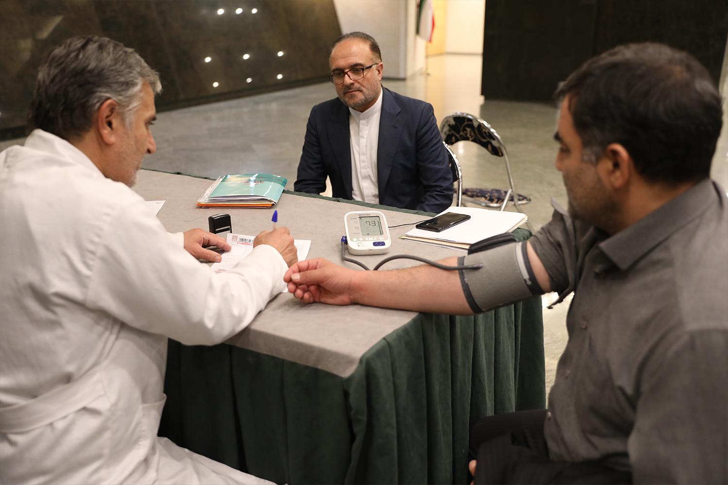 اهدای خون جمعی از نمایندگان مجلس