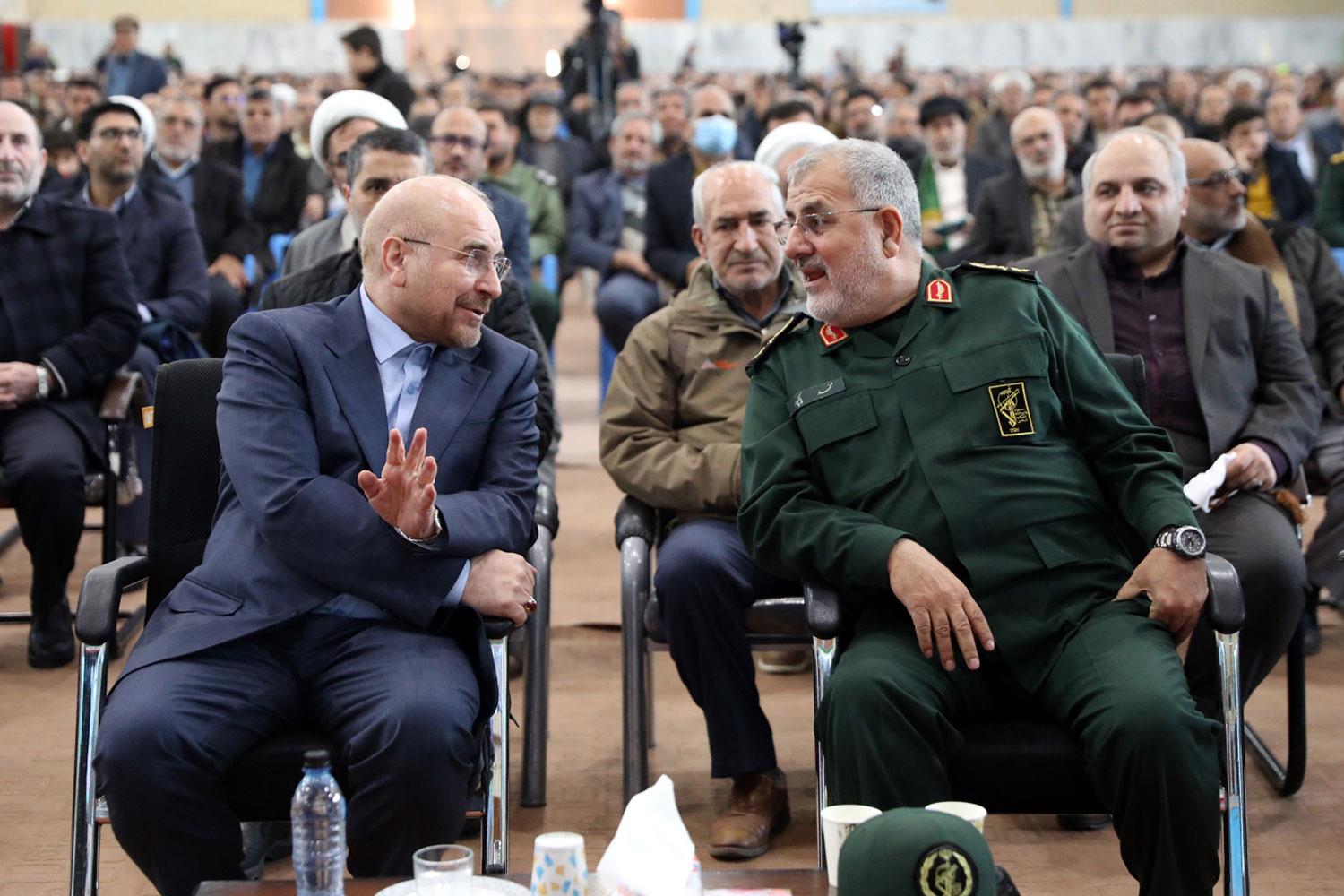 حضور قالیباف در یادواره ۲۴۰۰ شهید نیشابور