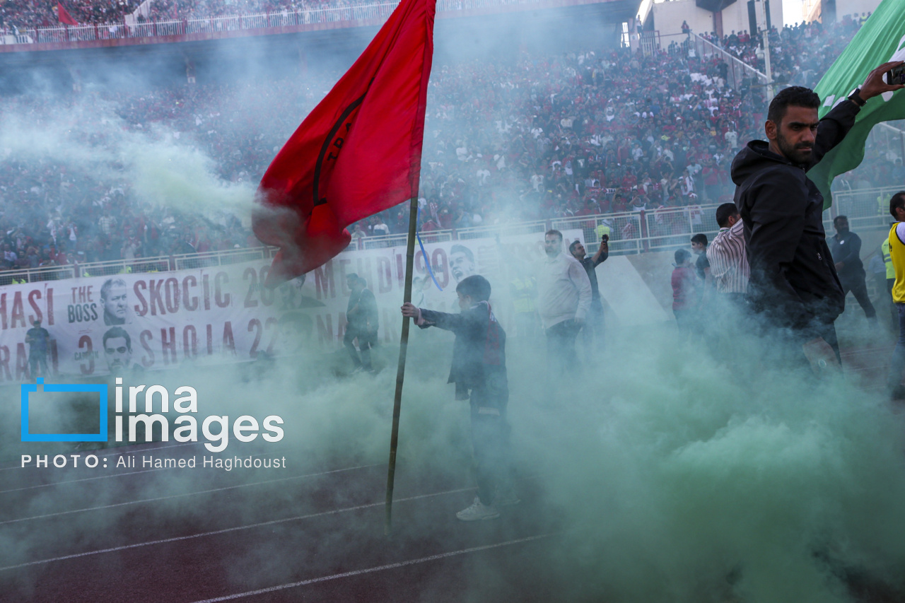 لیگ برتر فوتبال - تراکتور و نساجی