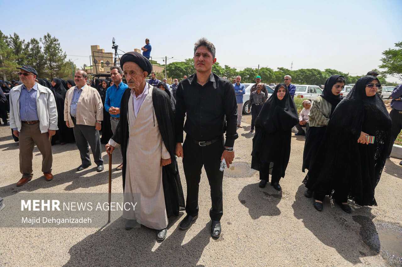 تشییع پیکر دانشمند هسته‌ای شهید اکبر مطلبی‌زاده
