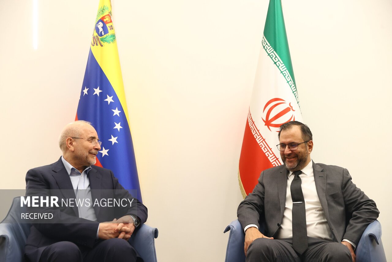 سفر رئیس مجلس شورای اسلامی به ونزوئلا