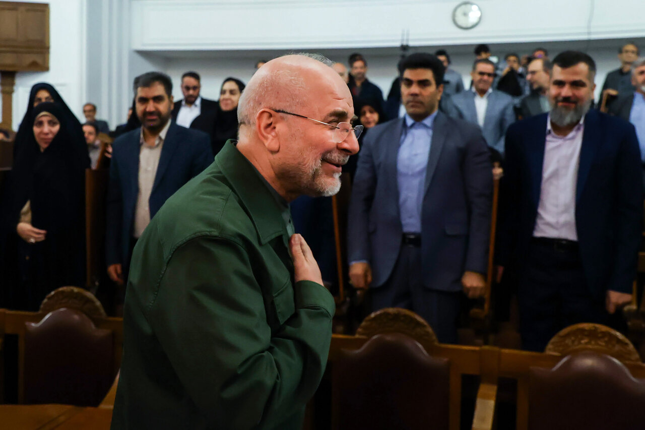 آئین گرامیداشت روز کتاب و کتابخوانی با حضور قالیباف