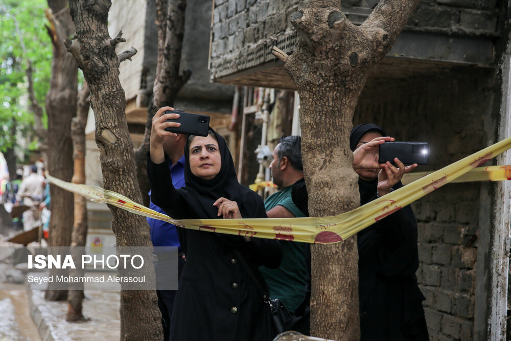 بازدید وزیر کشور از مناطق سیل‌زده مشهد