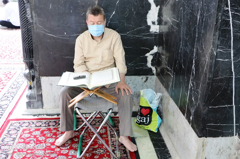 ترتیل خوانی قرآن کریم در حرم مطهر رضوی