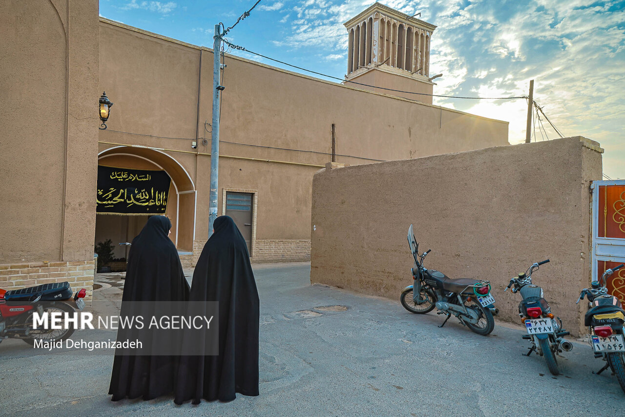 روضه‌خوانی سنتی در خانه ریسمانیان یزد