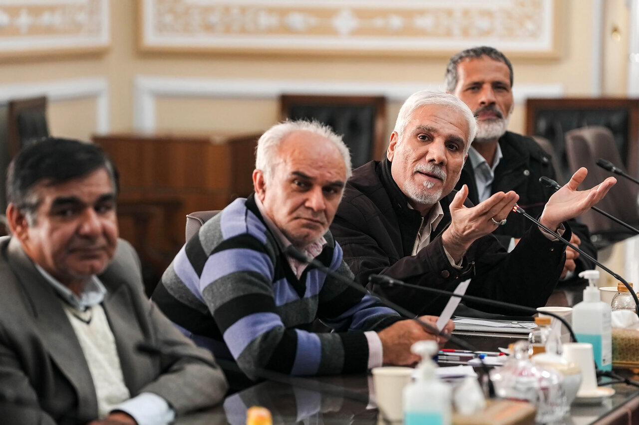 دیدار جمعی از جانبازان و ایثارگران با قالیباف