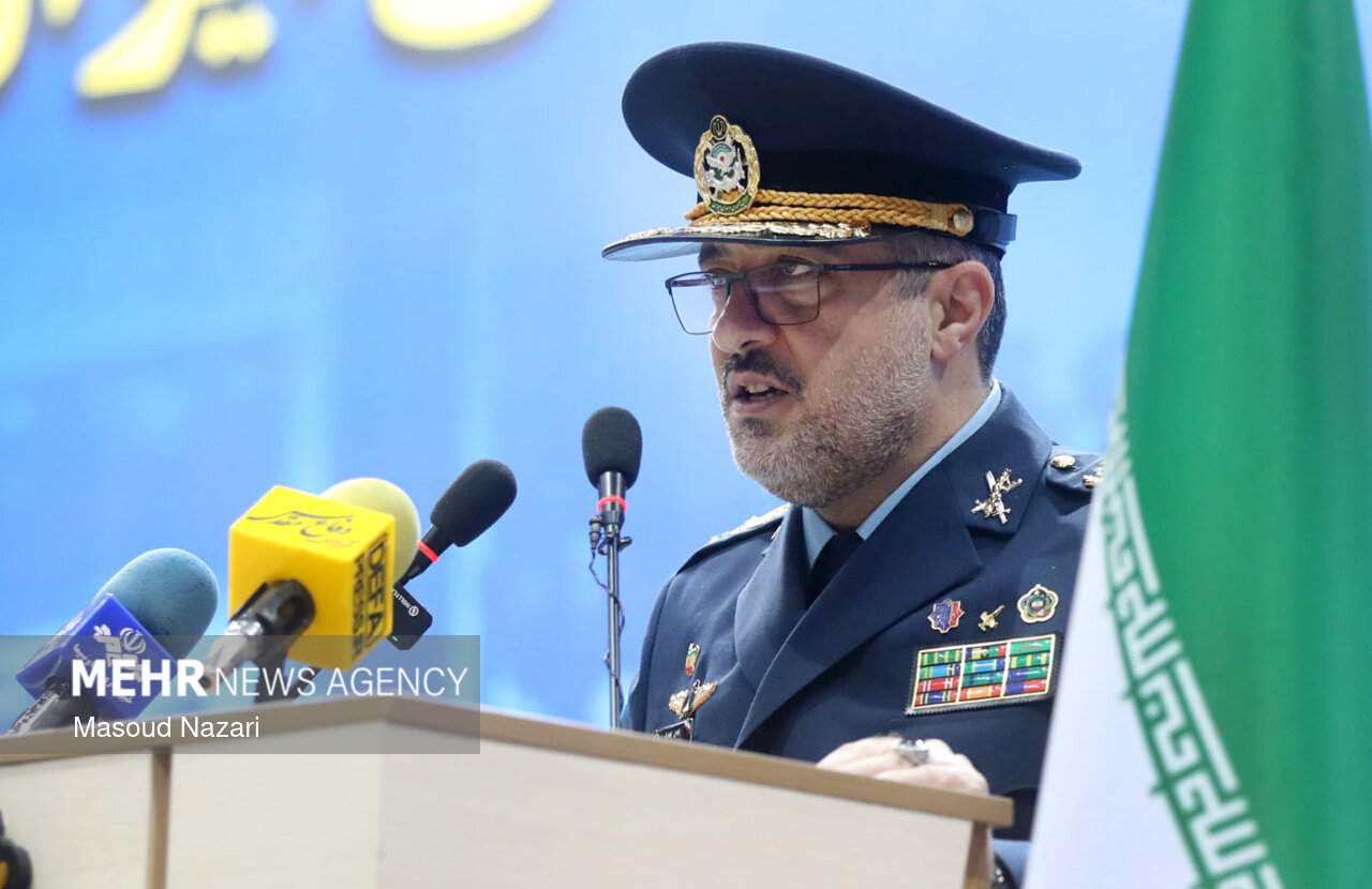 دیدار فرماندهان و کارکنان نیروهای هوایی