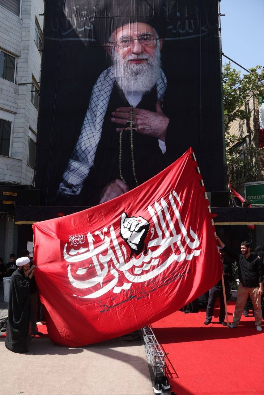 برافراشتن پرچم خونخواهی رهبر شهید انقلاب