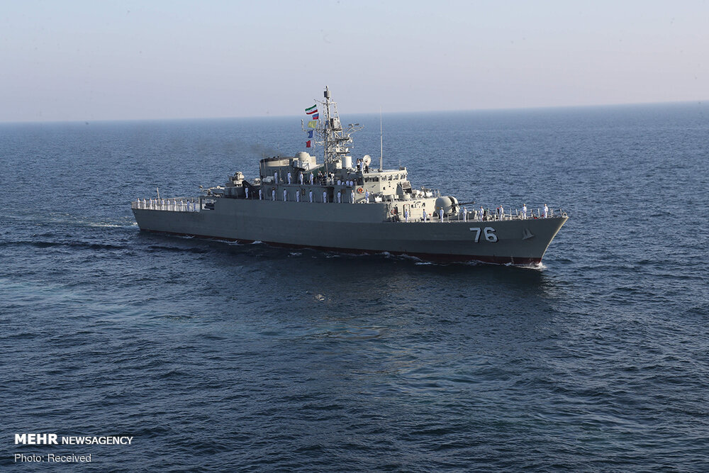 رژه یگان های شرکت کننده در رزمایش مرکب امنیت دریایی 