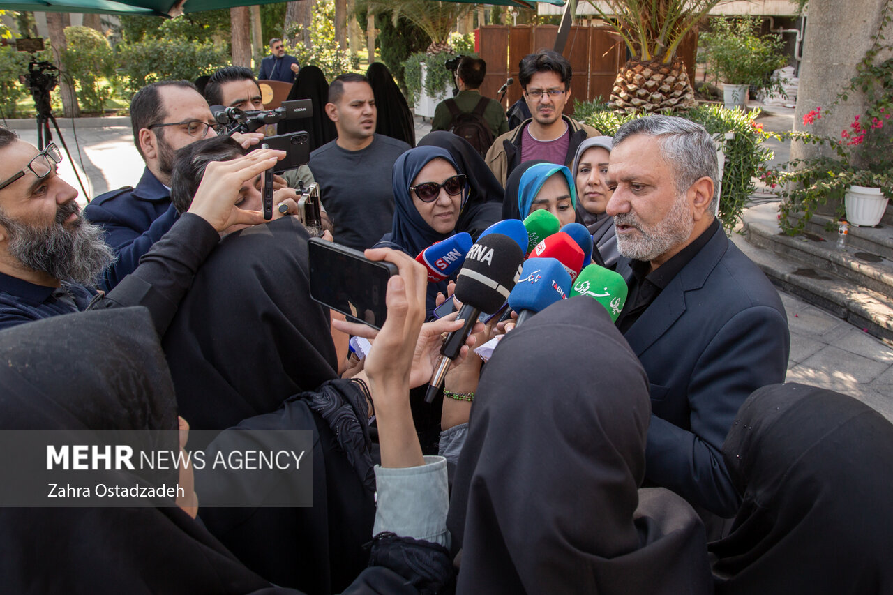 حاشیه جلسه هیأت دولت