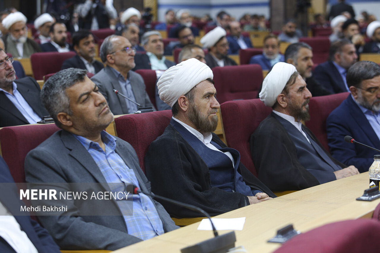 جلسه شورای اداری استان قم