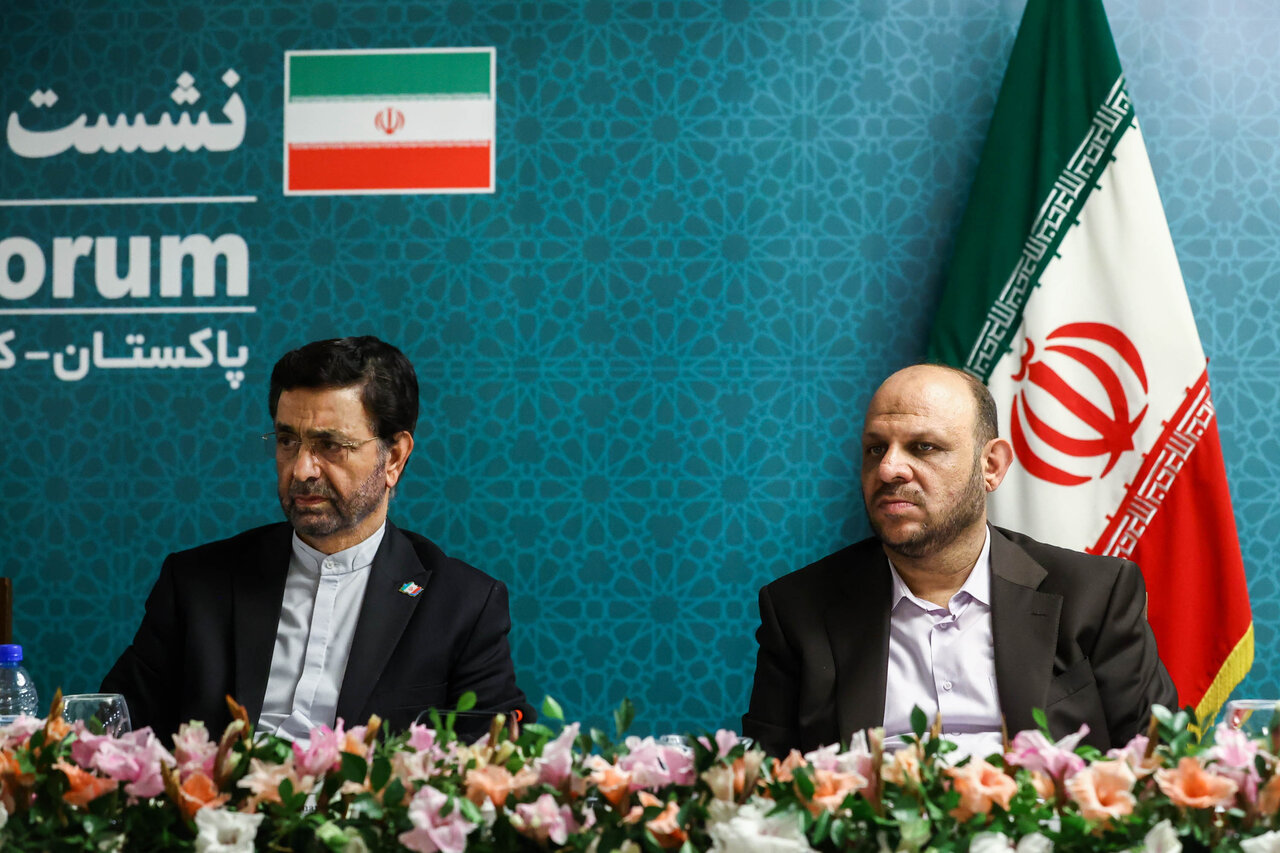 نشست قالیباف با فعالان اقتصادی پاکستان و ایران