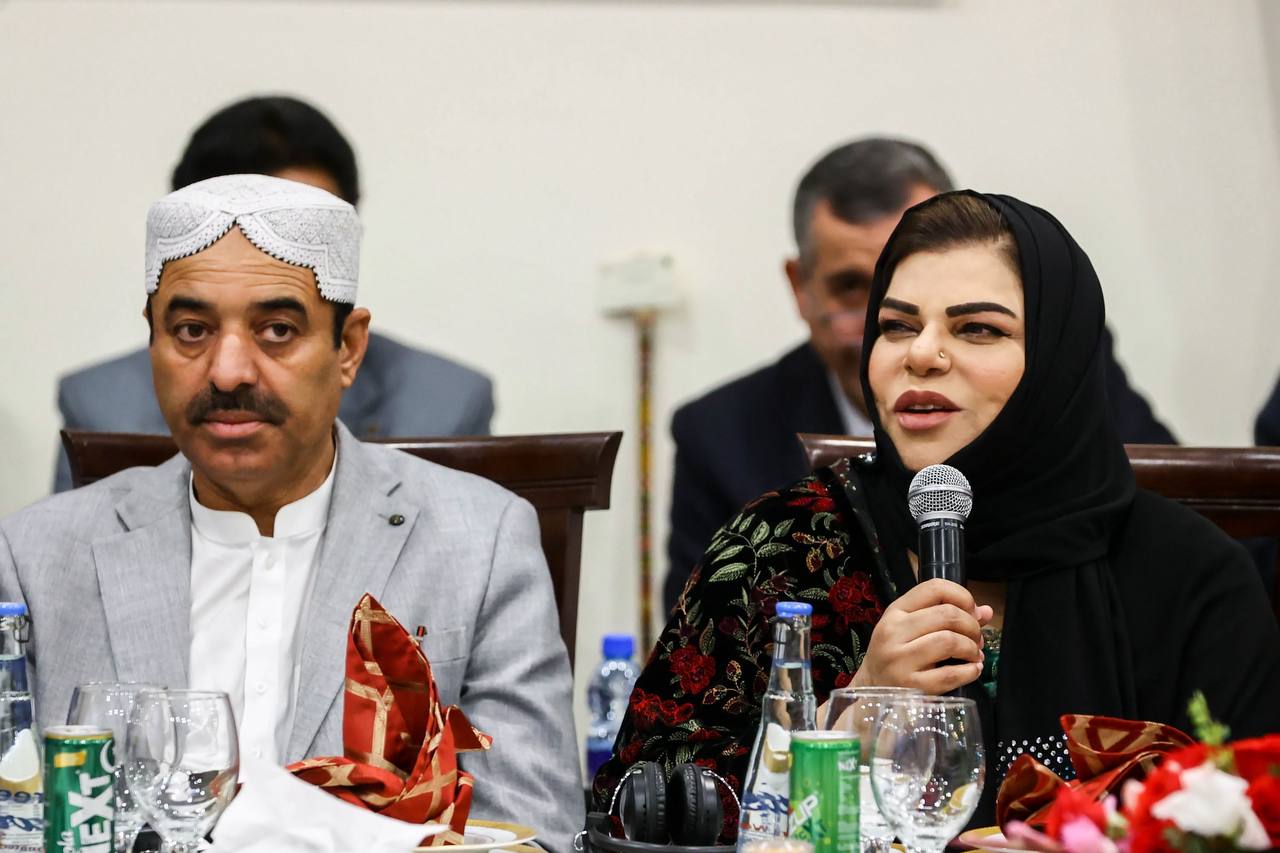 نشست صمیمی قالیباف