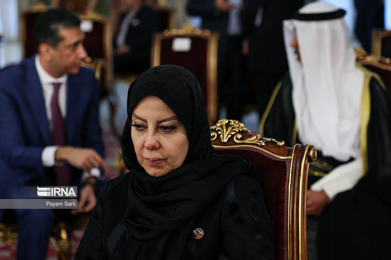 دیدار سفرا و کارداران کشورهای اسلامی با رئیس جمهور