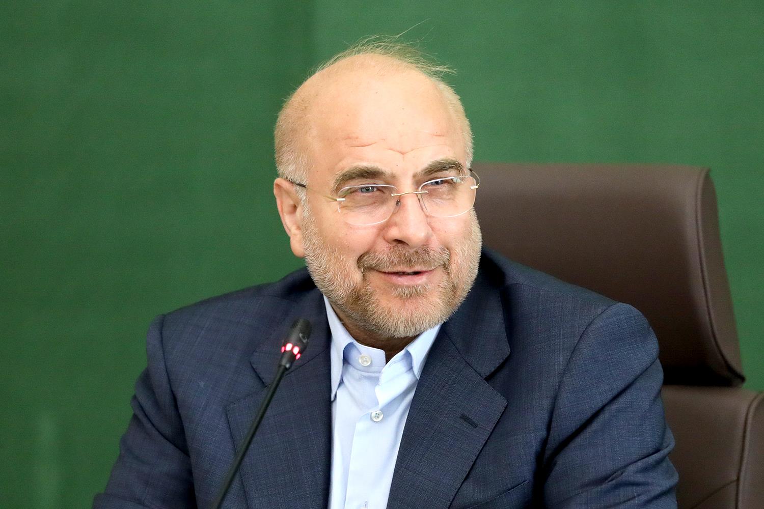 دیدار اعضای کنگره شهدای ۱۵ خرداد ورامین با قالیباف