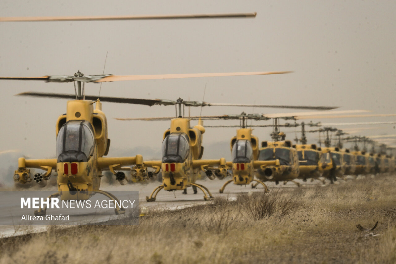 رزمایش اقتدار ۱۰۰ فروندی هوانیروز ارتش