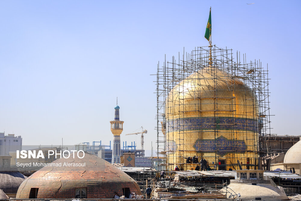 آیین شستشو گنبد حرم مطهر رضوی - مشهد