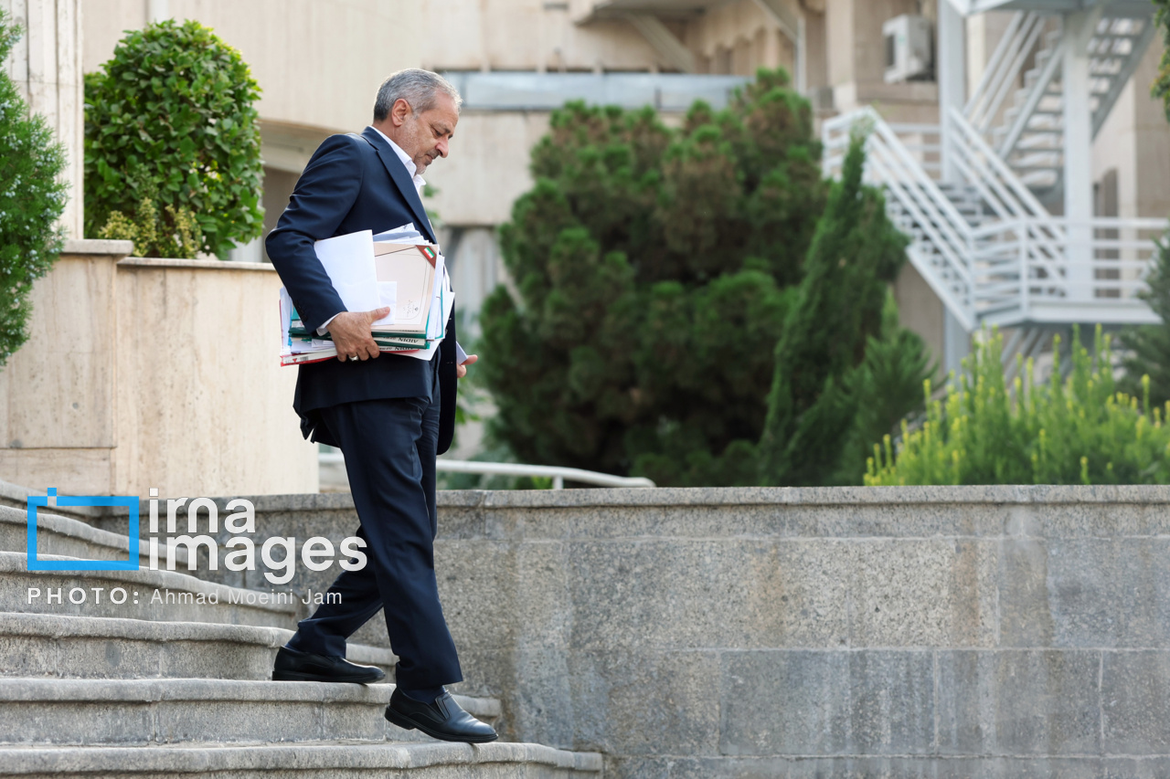 اعضای هیأت دولت در جمع خبرنگاران - ۵ مرداد ۱۴۰۴