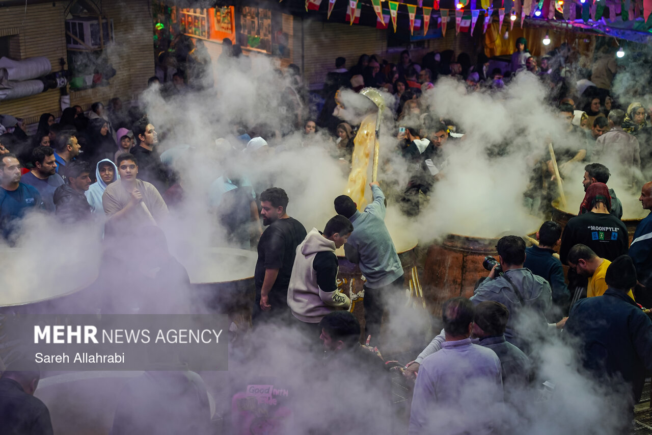 پخت ۵۰ تن سمنو در شیراز