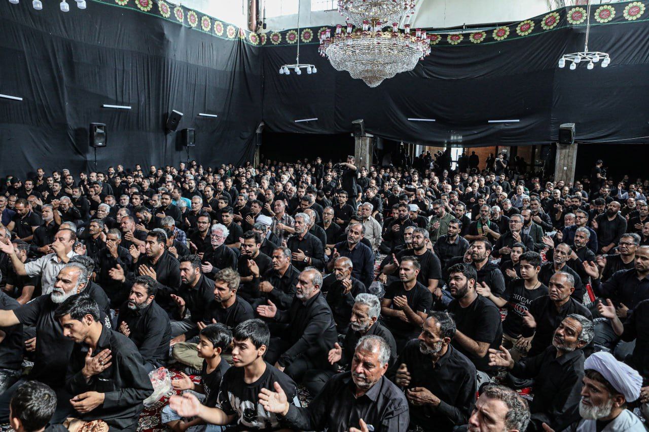 حضور قالیباف در اولین روز هیئت آل‌یاسین 