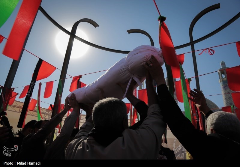 مراسم تشییع پیکر شهید گمنام در فرودگاه اهواز