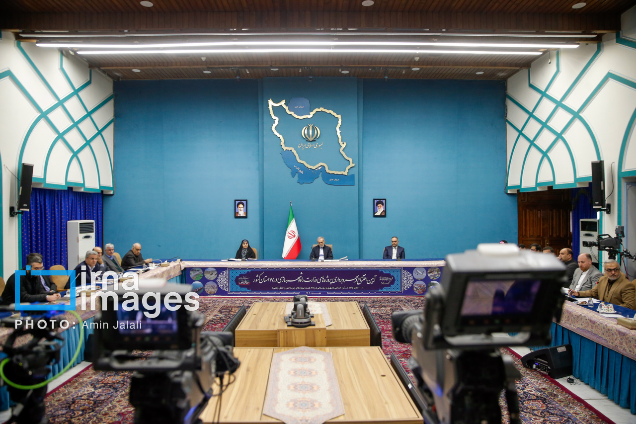 افتتاح و بهره‌برداری از طرح‌های صمت و راه و شهرسازی