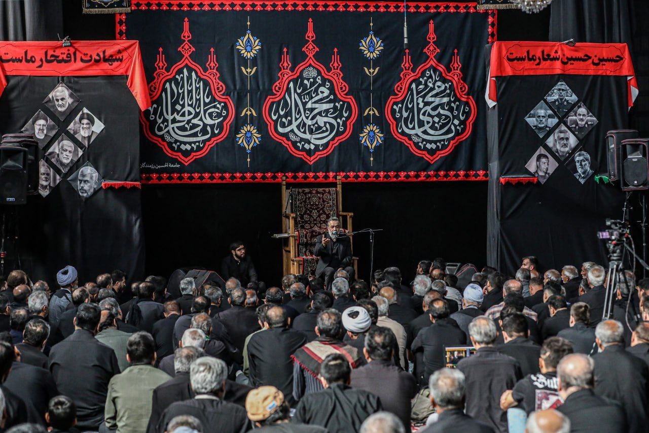 حضور قالیباف در اولین روز هیئت آل‌یاسین 