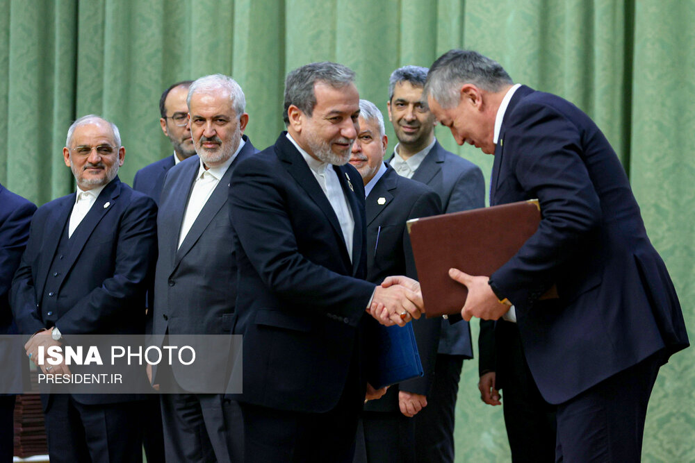 استقبال رئیس جمهور تاجیکستان از پزشکیان