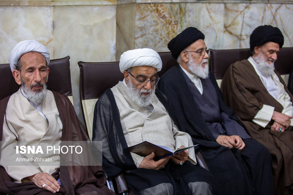 مراسم بزرگداشت شهدای خدمت در حرم حضرت فاطمه معصومه(س)