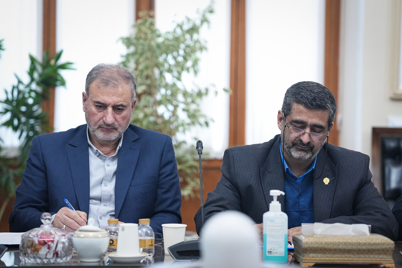 دیدار اعضای شورای هماهنگی یوم الله دهه فجر با قالیباف