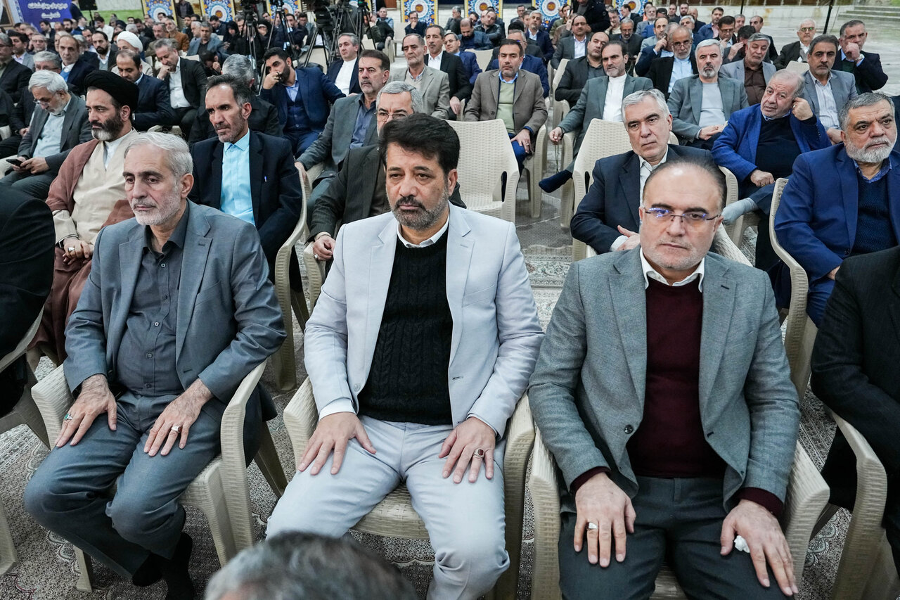 تجدید میثاق رئیس مجلس و نمایندگان با آرمان‌های امام(ره)