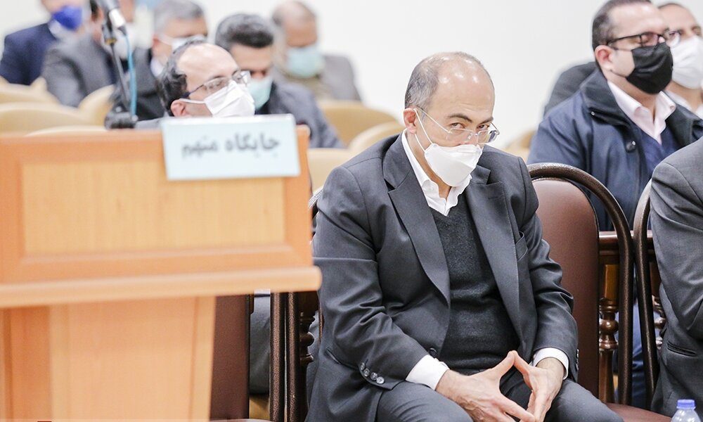 جلسه دادگاه کروز