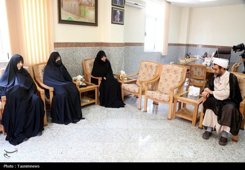 دیدار همسر شهید سلامی با مدیر حوزه‌های علمیه خواهران