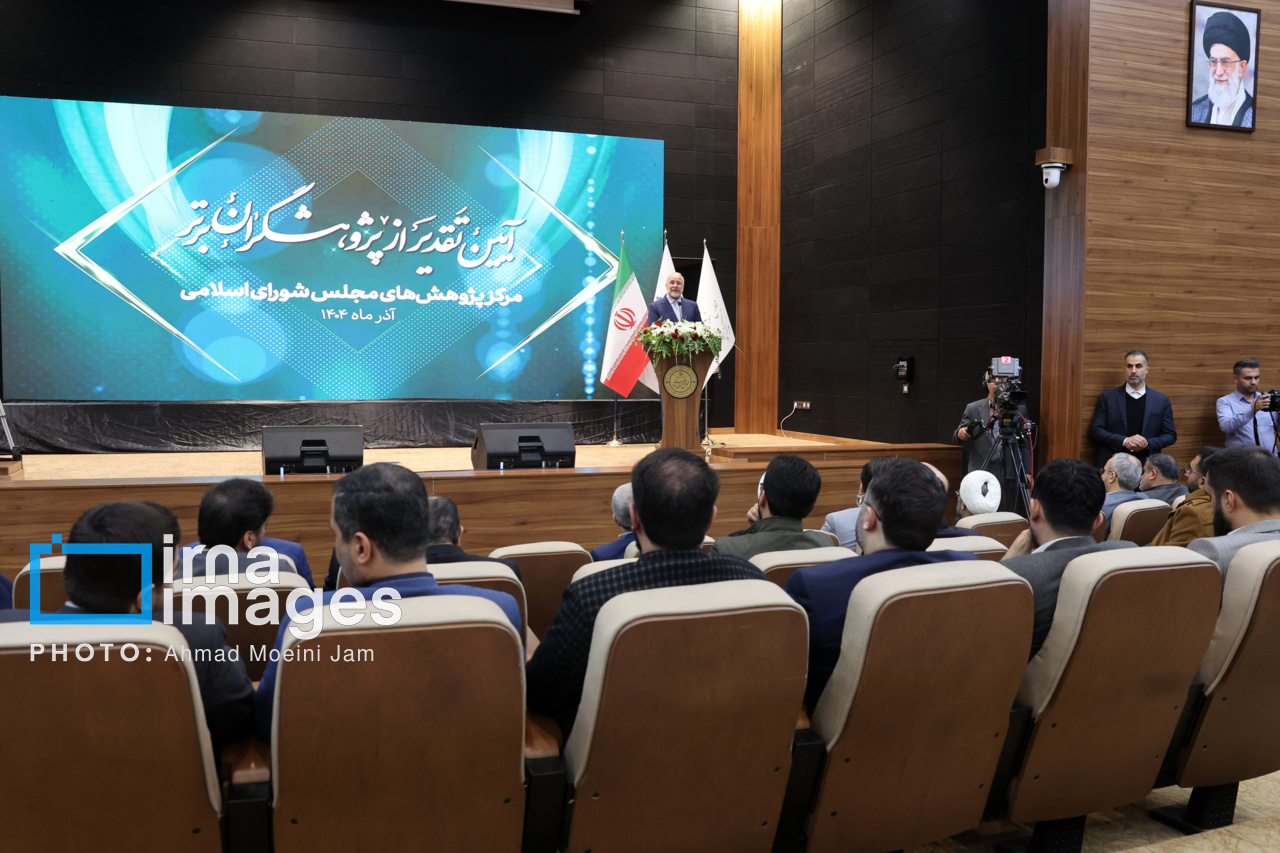 تجلیل قالیباف از پژوهشگران برتر 