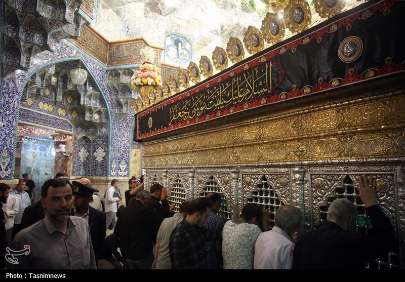 حرم حضرت معصومه(س) سیاهپوش عزای اباعبدالله(ع) شد