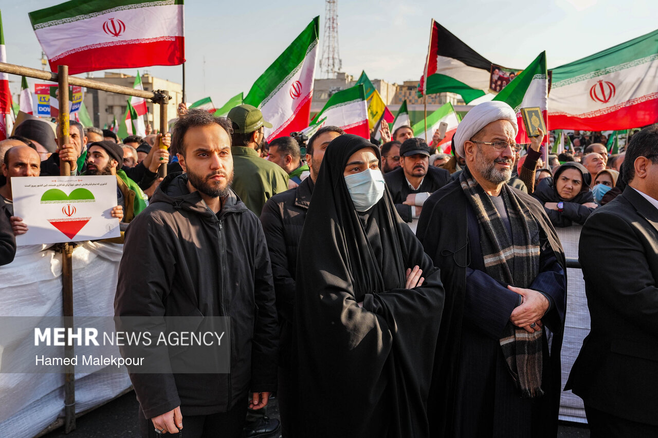 تجمع همبستگی ملی با سخنرانی رئیس مجلس