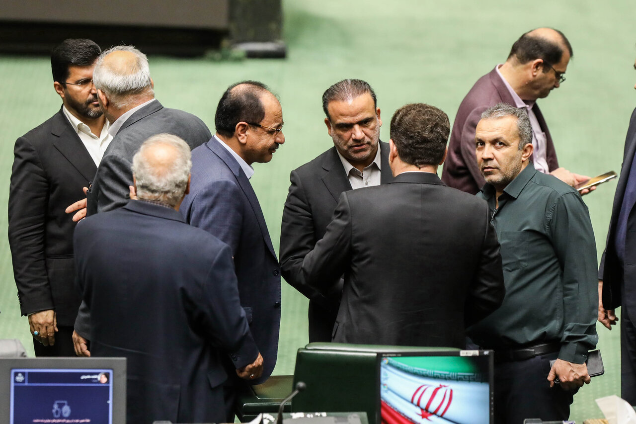 نشست علنی سه‌شنبه ۱۸ آذرماه مجلس