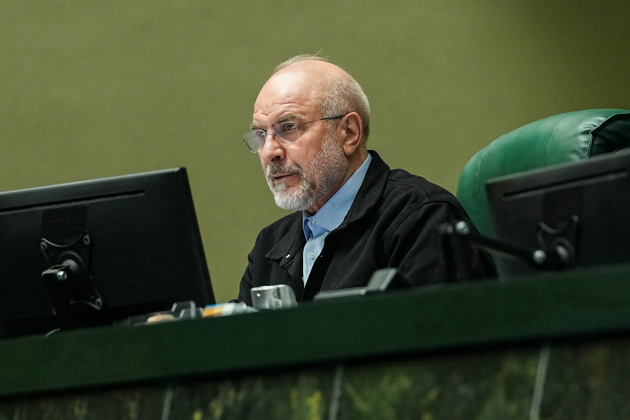 نشست غیرعلنی چهارشنبه ۱۷ دی